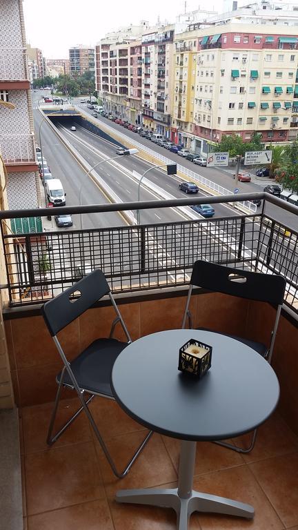Pasarela Apartment Валенсия Екстериор снимка